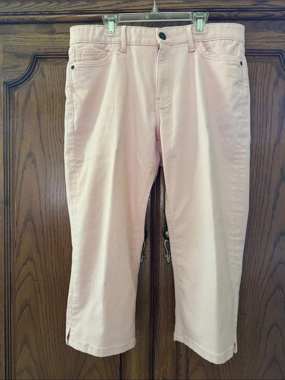 Liz Claiborne Light Pink Capri Pants